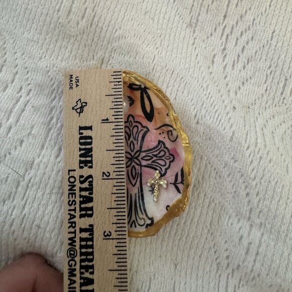 Handmade Decoupage Oyster Shell Trinket Dish Cross, Faith, Gold Trim - Picture 4 of 6